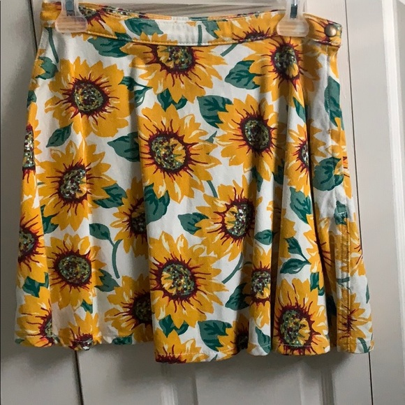 Skater skirt - Picture 2 of 4